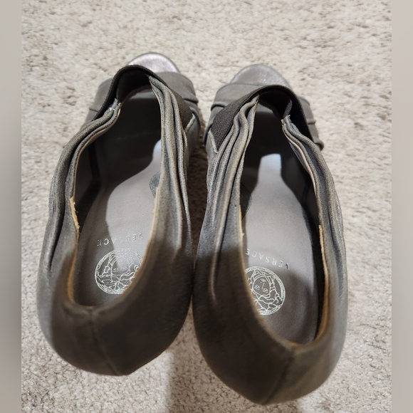 💥 Authentic💥 Versace Taupe Leather Platform Peep Toe Pumps Size 7.5M - Picture 4 of 9